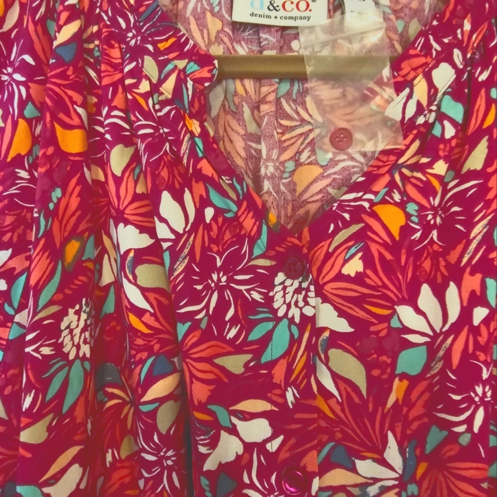 COPY - D&Co. New hot pink blouse 5x - Picture 2 of 3